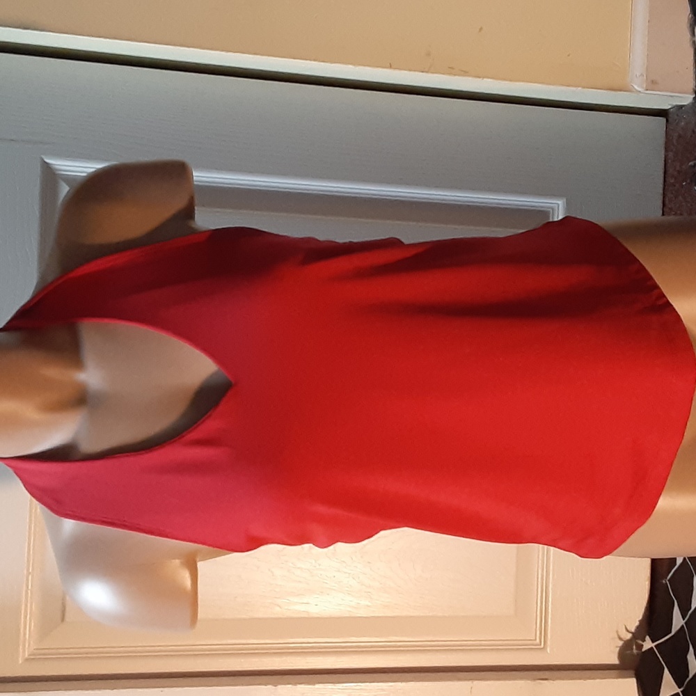 VIVI RED HALTER TOP, SIZE LARGE